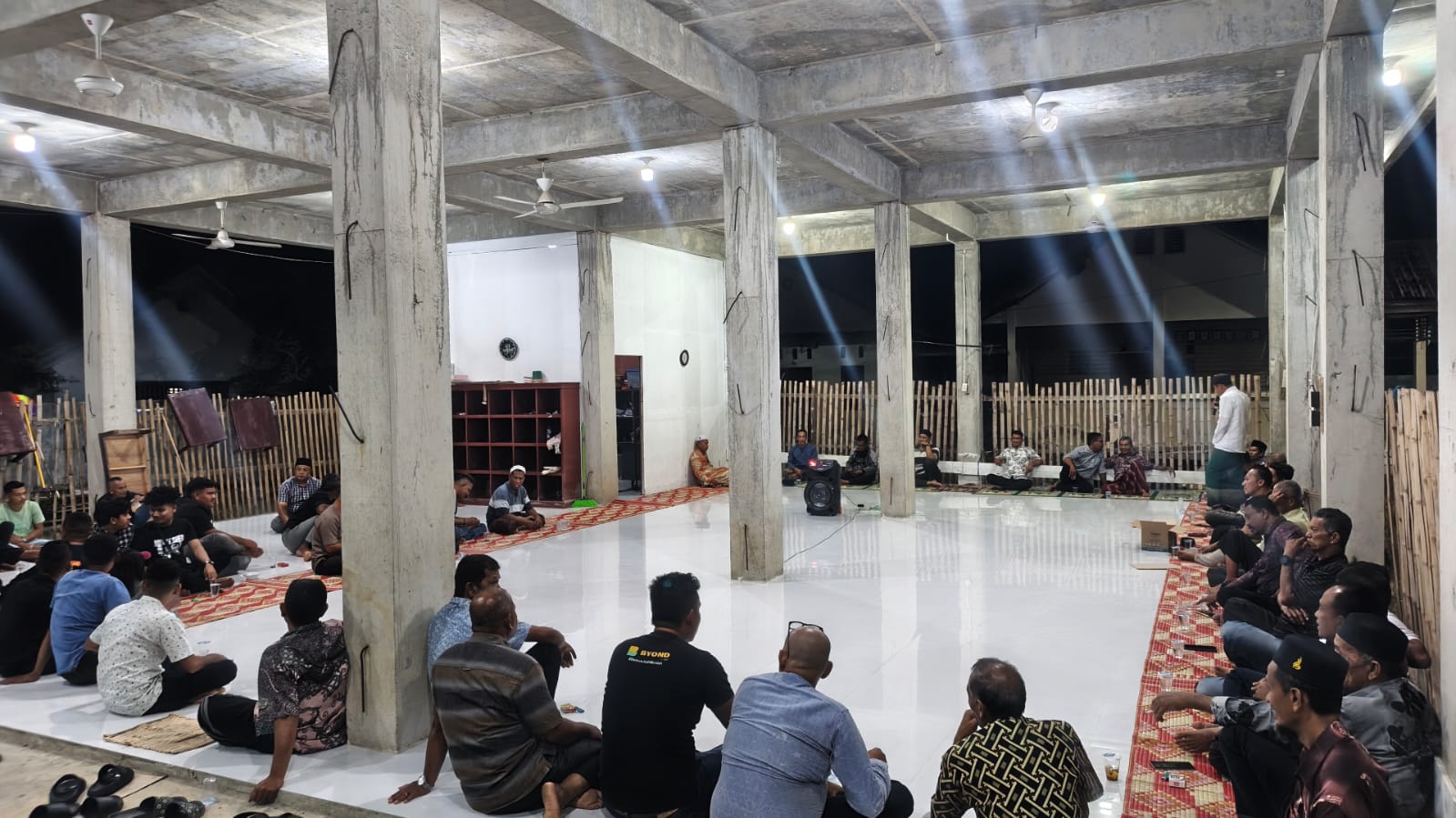 Foto: Suasana musyawarah persiapan Maulid dan pemilihan Ketua Pemuda Gampong Paloh